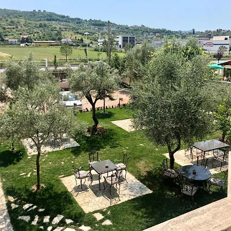 Отель Autostrada *